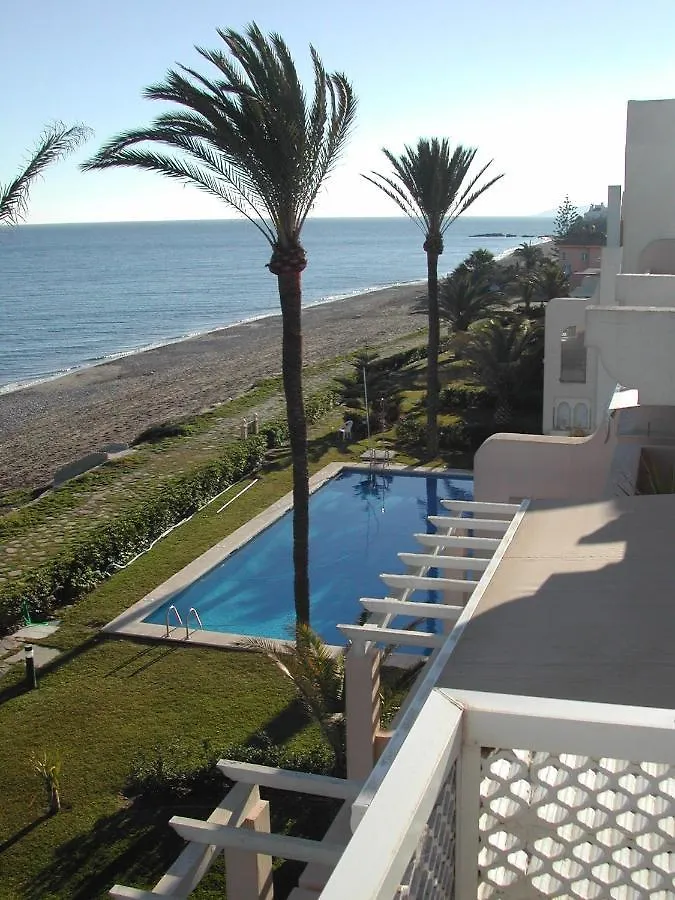 El Lobo De Mar Estepona Apartment